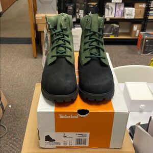 Timberland women Two-Tone Black and Green Boots